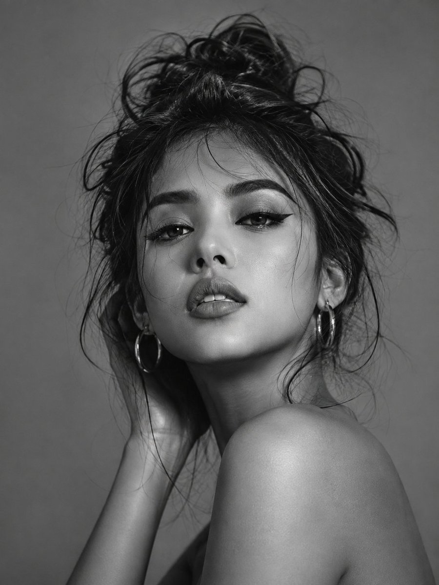 Profile / Avatar - High-Fashion B&W Beauty Portrait - Image 1