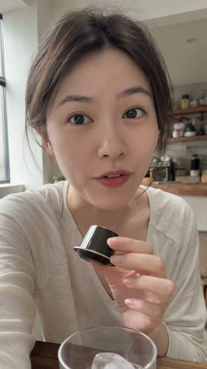 点击播放：中文口播单镜